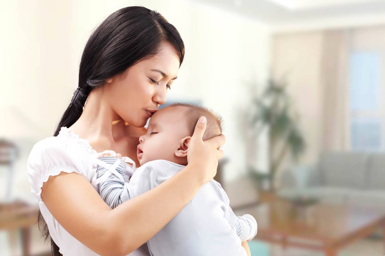 ASI Tak Hanya Baik untuk Bayi, Tetapi Juga untuk Ibunya | Sewa Freezer ASI